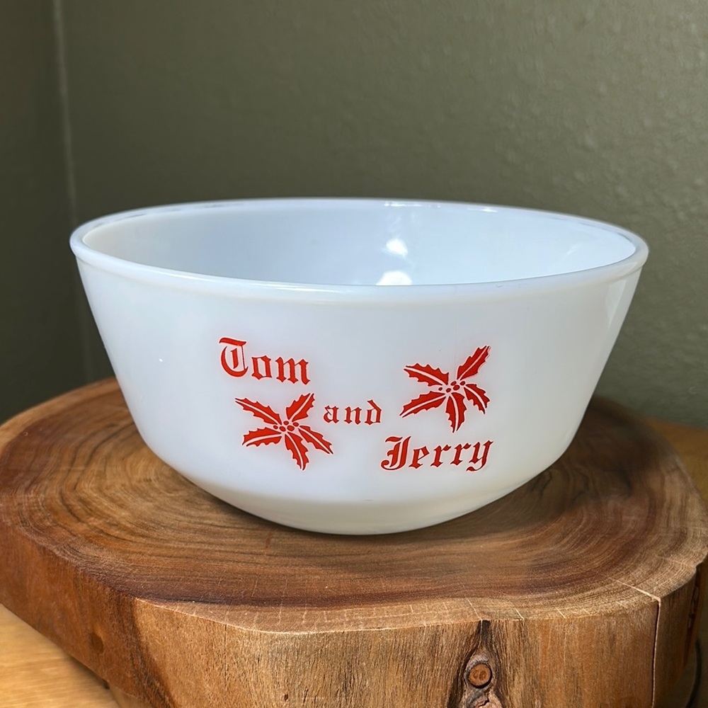 ANCHOR HOCKING Vintage Fire King Tom & Jerry Punch Bowl